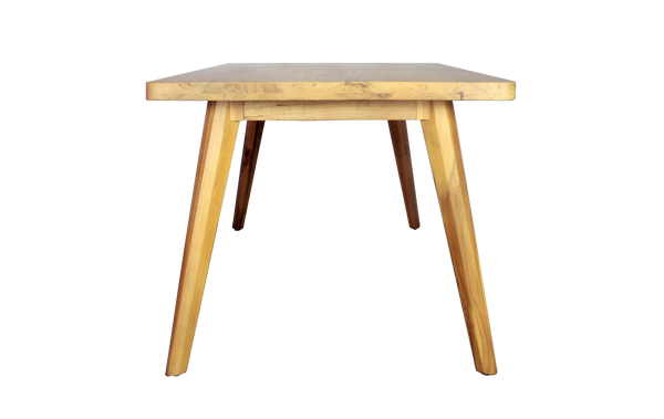 KORÄ.T DINING TABLE