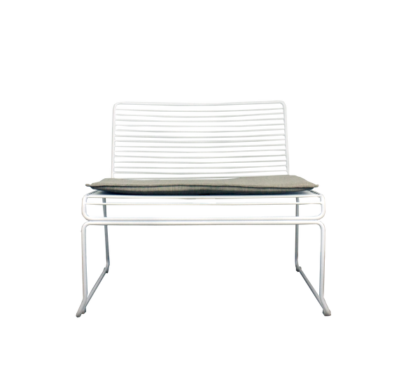 GUSTI LOUNGE CHAIR