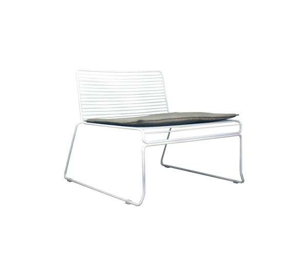 GUSTI LOUNGE CHAIR