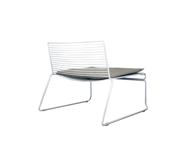 GUSTI LOUNGE CHAIR